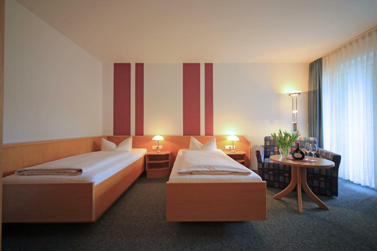 Weinstube Schwalbennest Hotel Karlstadt Exterior foto